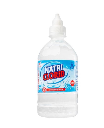 Nước muối sinh lý 0,9% chai 500ml Ngân Hà